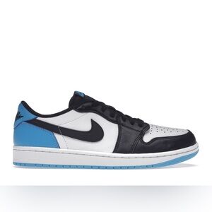 Jordan 1 Retro Low OG
Black Dark Powder Blue
men’s 6.5
women’s 8